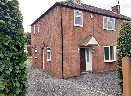 3 bedroom semi-detached house to rent - Photo 1