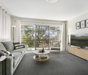 Stylish Top-Floor Inner City Living – Fully Furnished & Ready to Mo... - Photo 1