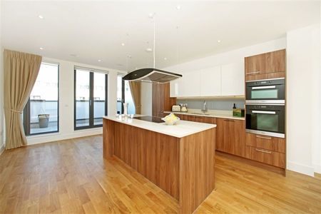 3 Bedroom Flat To Let - Photo 5