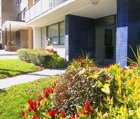 650 Eglinton Avenue West - Photo 1