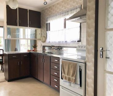 Walk to schools - Photo 6