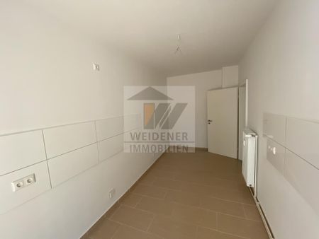 Sanierte 4 Raum Wohnung mit Balkon und Bad mit Wanne in Gera-Pforten! - Foto 2