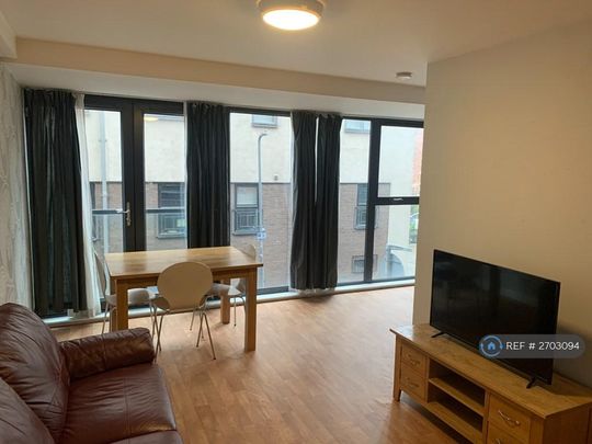1 bedroom flat to rent - Photo 1