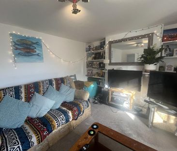 4 bedroom terraced house to rent - Photo 2