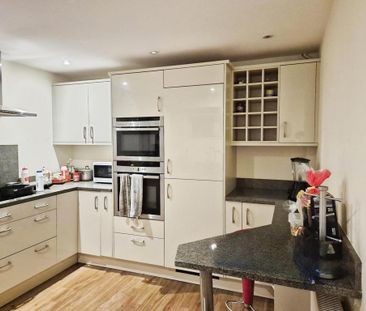 3 bedroom terraced house to rent - Photo 6