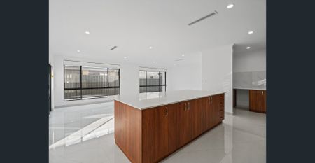 Brand New Luxury & Contemporary Elegance in Haynes - Photo 5
