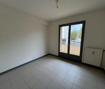 A LOUER - APPARTEMENT T2 - ROANNE SECTEUR GARE - Photo 1