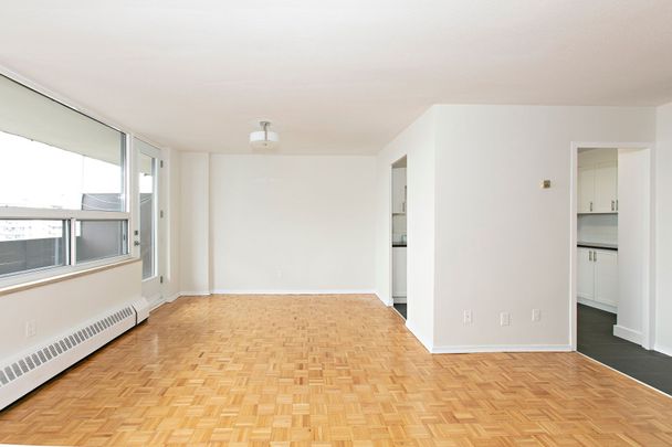 For Lease - 6200 Bathurst Street Unit# 1002, Toronto, Ontario - Photo 1
