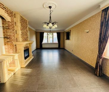 Instapklare gezinswoning met 3 slpks en koer in Schulen - Photo 1