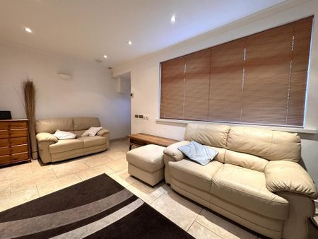 2 bedroom bungalow to rent - Photo 2