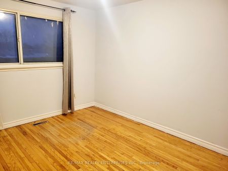 Condo Townhouse For Lease | W8096604 - Photo 4