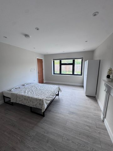 Room in a Shared House, Stonebridge Lock Cottages, N17 - Photo 3