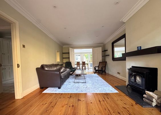 24 Heytesbury Lane Ballsbridge Dublin 4, - Photo 1