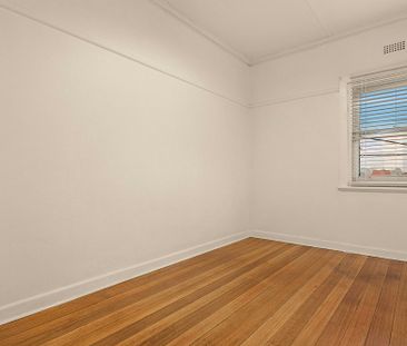 TWO-BEDROOM APARTMENT IN BOX HILL SOUTH - Photo 4