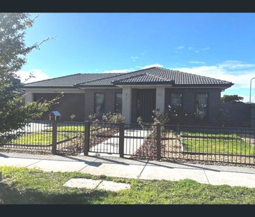 7 Papley Avenue, Lang Lang, Vic 3984 - Photo 6