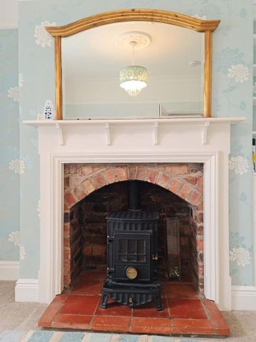 4 bedroom semi-detached house to rent - Photo 2