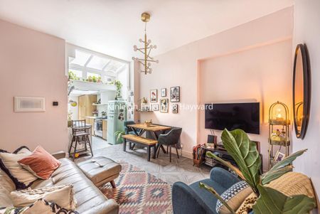 Priory Road, Crouch End N8 - Photo 2