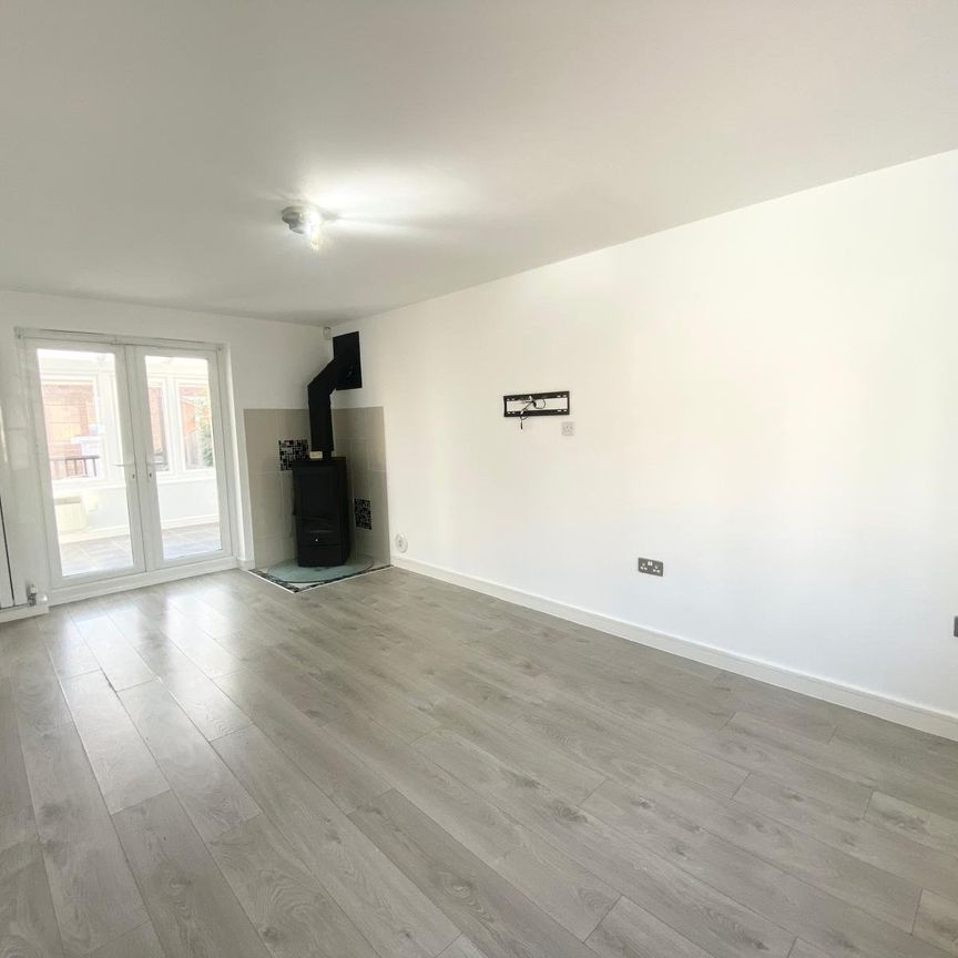 4 bedroom house to rent - Photo 1