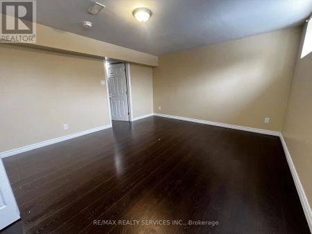 7 GLENGOWAN STREET - Photo 2