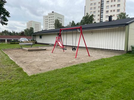 Zetterbergsgatan, Eskilstuna - Photo 3