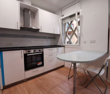Apartamento de alquiler en Carrer del Baluard, La Barceloneta - Photo 2