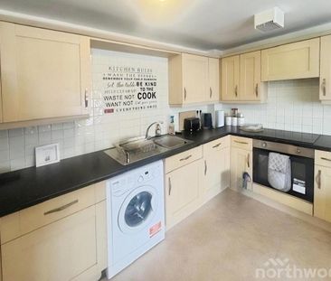 2 bedroom flat to rent - Photo 4