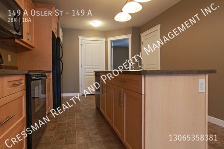 2 Bedroom Main Floor Rental - Photo 3