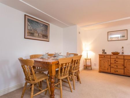 2 bedroom townhouse to rent - Photo 4