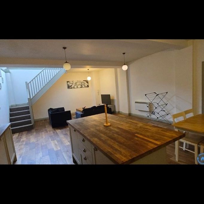 2 bedroom flat to rent - Photo 1