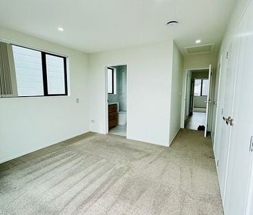 3 Bedroom townhouse in PAPAKURA - Photo 4