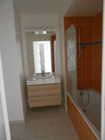 Location Appartement 3 pièces 58m² ST MICHEL SUR ORGE 91240 - Photo 3