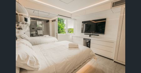 Fully furnished luxurious apartment with breathtaking views - Photo 3