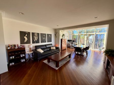 North Bondi - Photo 2