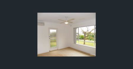 Spacious & Secure Family Home with Gardening Included - Photo 2