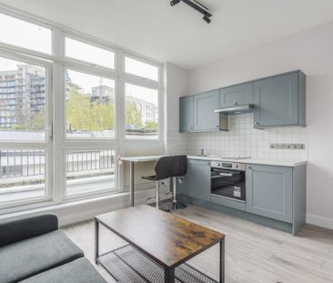 High Street, London W3 - Photo 2