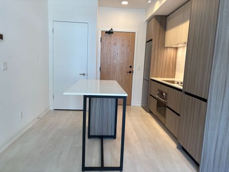 For Lease - 8 Beverley Glen Boulevard Unit# D112, Vaughan, Ontario - Photo 5