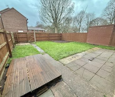 3 bedroom end of terrace house to rent - Photo 3