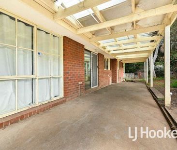 For Lease � 56 Collins Crescent, Berwick VIC 3806 - Photo 4