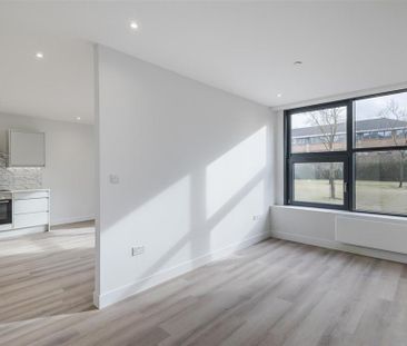 1 bedroom flat to rent - Photo 2