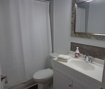 For Lease - 212 Mcanulty Boulevard, Hamilton, Ontario - Photo 6