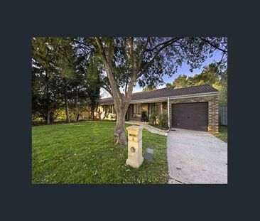 Well maintained three bedroom home in Florey - Photo 5