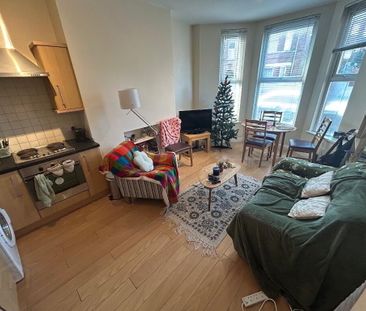 Flat 1, 53 Wellesley Avenue, Belfast, BT9 6DG - Photo 4