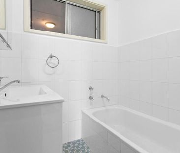 Immaculate Four-Bedroom Family Home – Ultra-Convenient Hammondville... - Photo 5