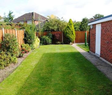 Bisley, Woking, GU24 - Photo 3