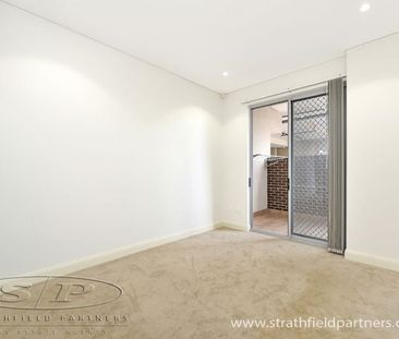 Ground Level, Luxury Living - Photo 1