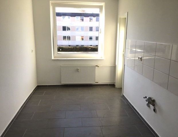 Familienfreundliche 4-Zimmer-Wohnung frisch für Sie renoviert - Foto 1