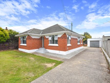3 bedroom sun trap in Mosgiel - Photo 4