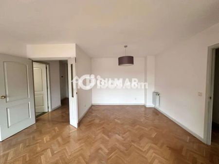Piso en alquiler en Pozuelo de Alarcón - Photo 2