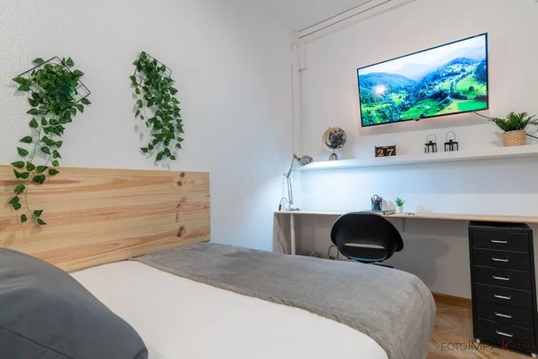 Calle del Cardenal Cisneros, Madrid, Community of Madrid 28010 - Photo 1