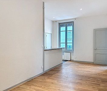 T2-VILLEURBANNE - Photo 1